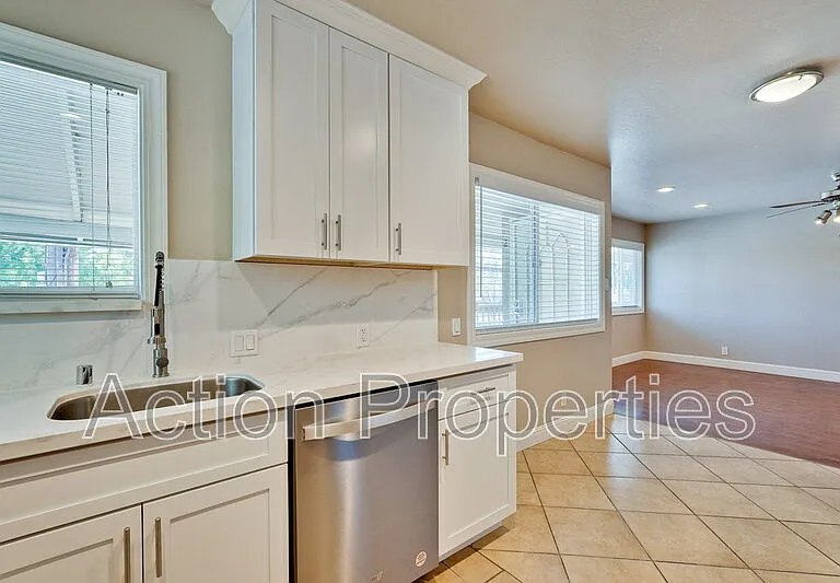 4545 Moorpark Ave #2 — Photo 6
