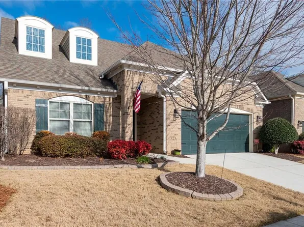 121 Meridian Dr, Woodstock, GA 30188