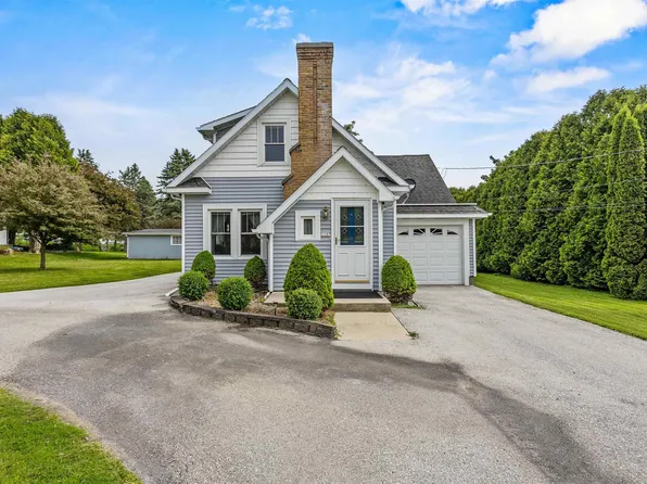 1107 Viebahn St, Manitowoc, WI 54220