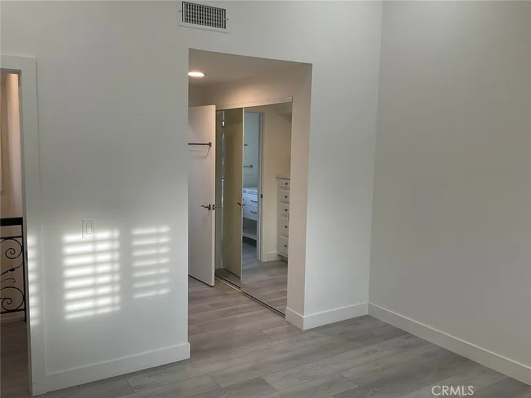 23140 Park Sorrento — Photo 7
