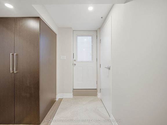 2nd image of 3008 Britannia Rd W