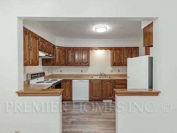 5th image of 151 E Jones St #C