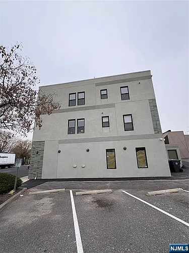 95 N Dean St #3 Photo 1