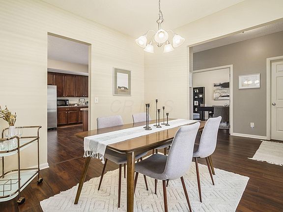 5th image of 6131 Foxmeadow Dr