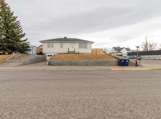 304 N 21st St, Fort Macleod, AB T0L0Z0
