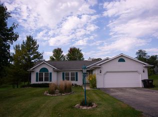 N7005 Lakeshore Ave, Elkhorn, WI
