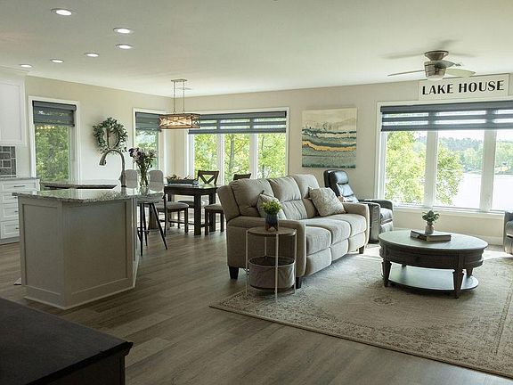 5th image of 740 Eagles Harbor Dr