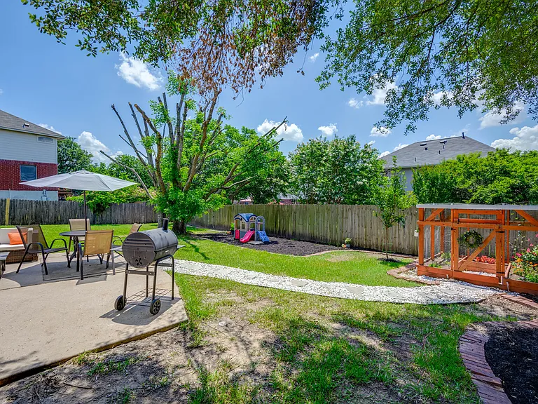 3625 Hawk Ridge St — Photo 40