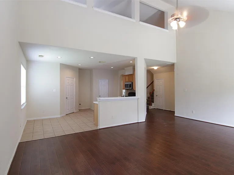2027 Creek Run Dr — Photo 8