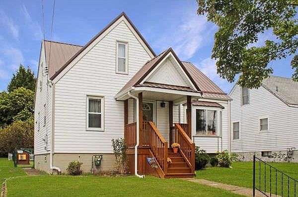 1st image of 222 E Metzger Ave