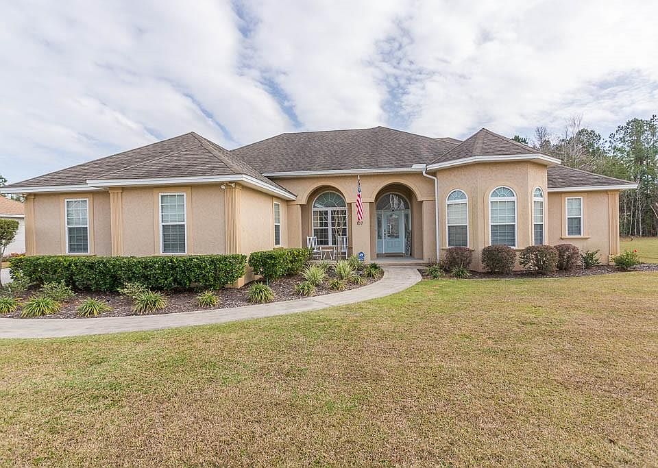 1st image of 107 Wellington Cir