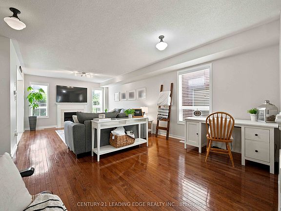 3rd image of 16 Bolster Ln