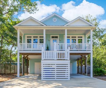 125 NW 25th Street, Oak Island, NC, 28465