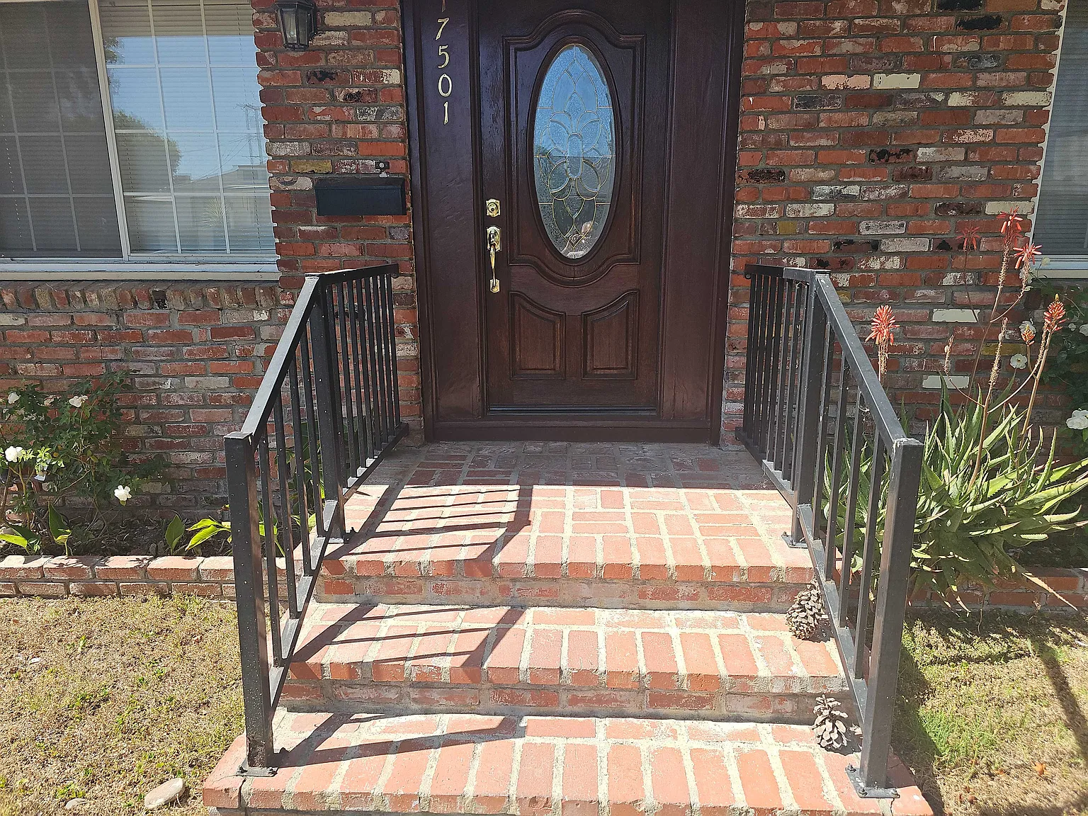 3 bed, $4,000 — Photo 2