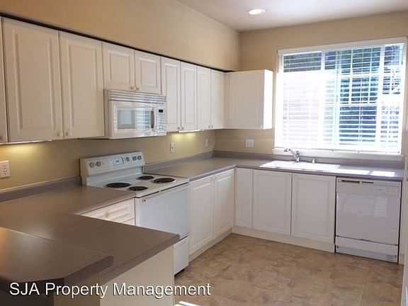 5th image of 16125 Juanita Woodinville Way NE Unit 702