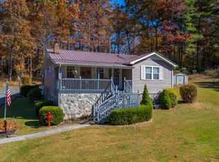 90 Happy Hollow Rd, Galax, VA 24333