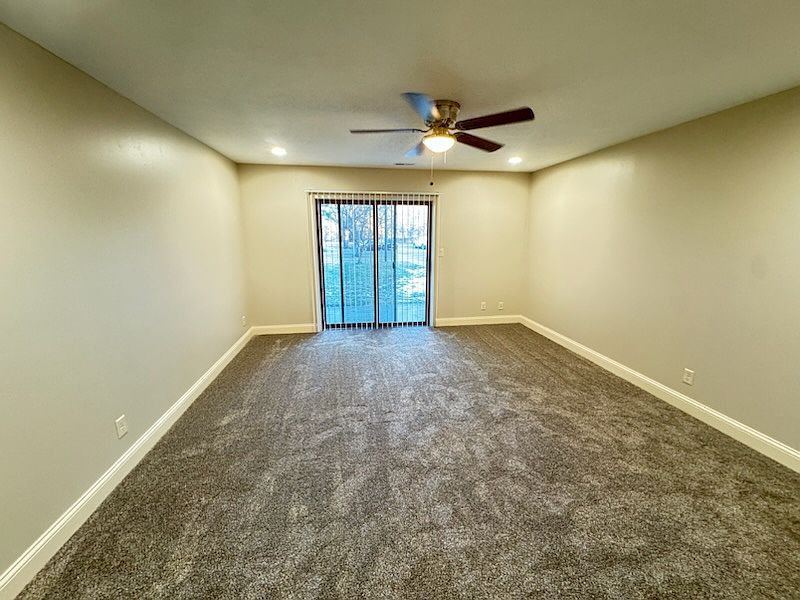 1st image of 3 Emerald Dr #4