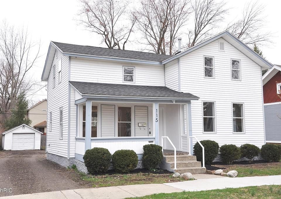 1st image of 115 E 17th St