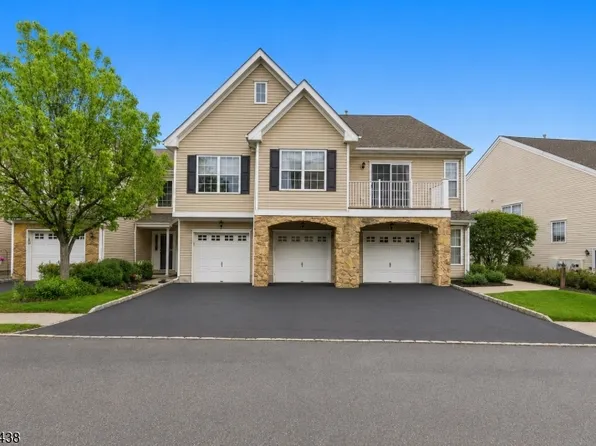 131 Mountainside Dr, Pompton Lakes Boro, NJ 07442