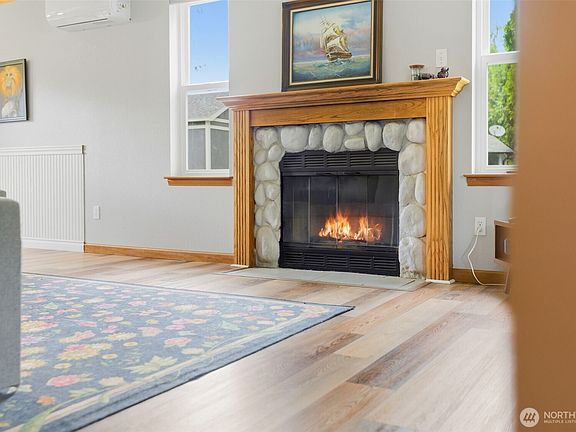 4th image of 24130 Madura Drive NE