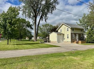 4328 S 10th St, Luna Pier, MI 48157