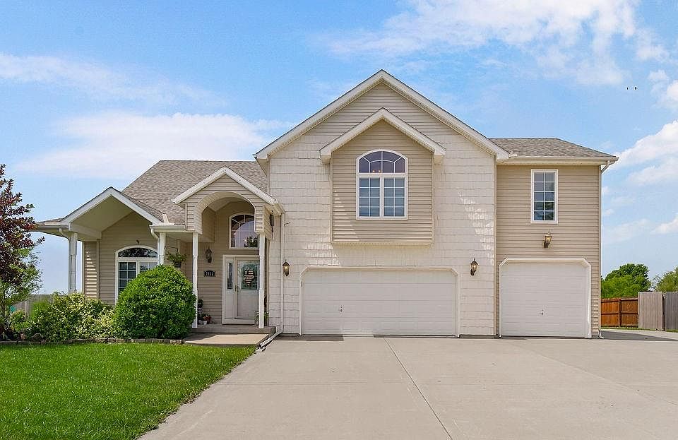 1st image of 7086 SW Crystal Ln