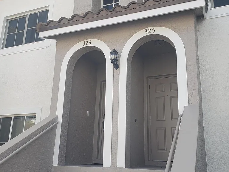 325 Bayfront Dr #325 — Photo 1