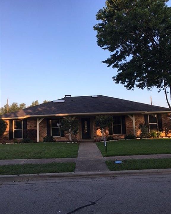 1st image of 412 Woodhollow Dr
