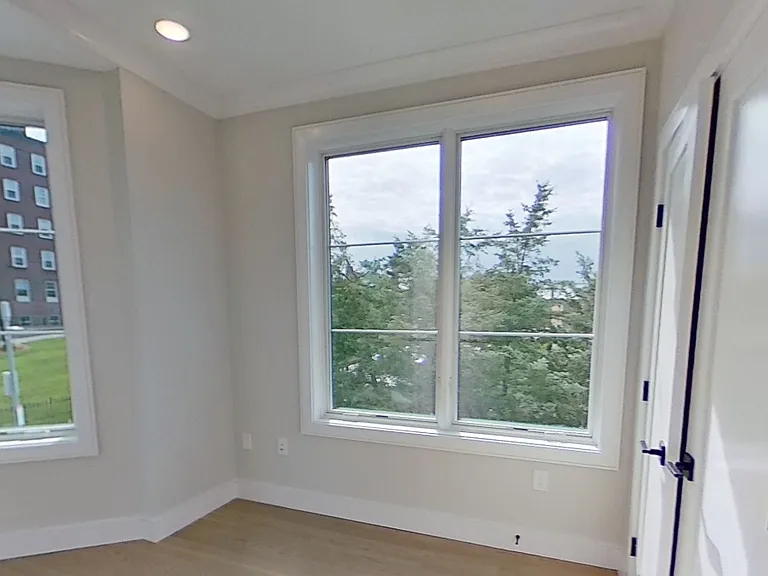 106 Warren St #4 — Photo 10