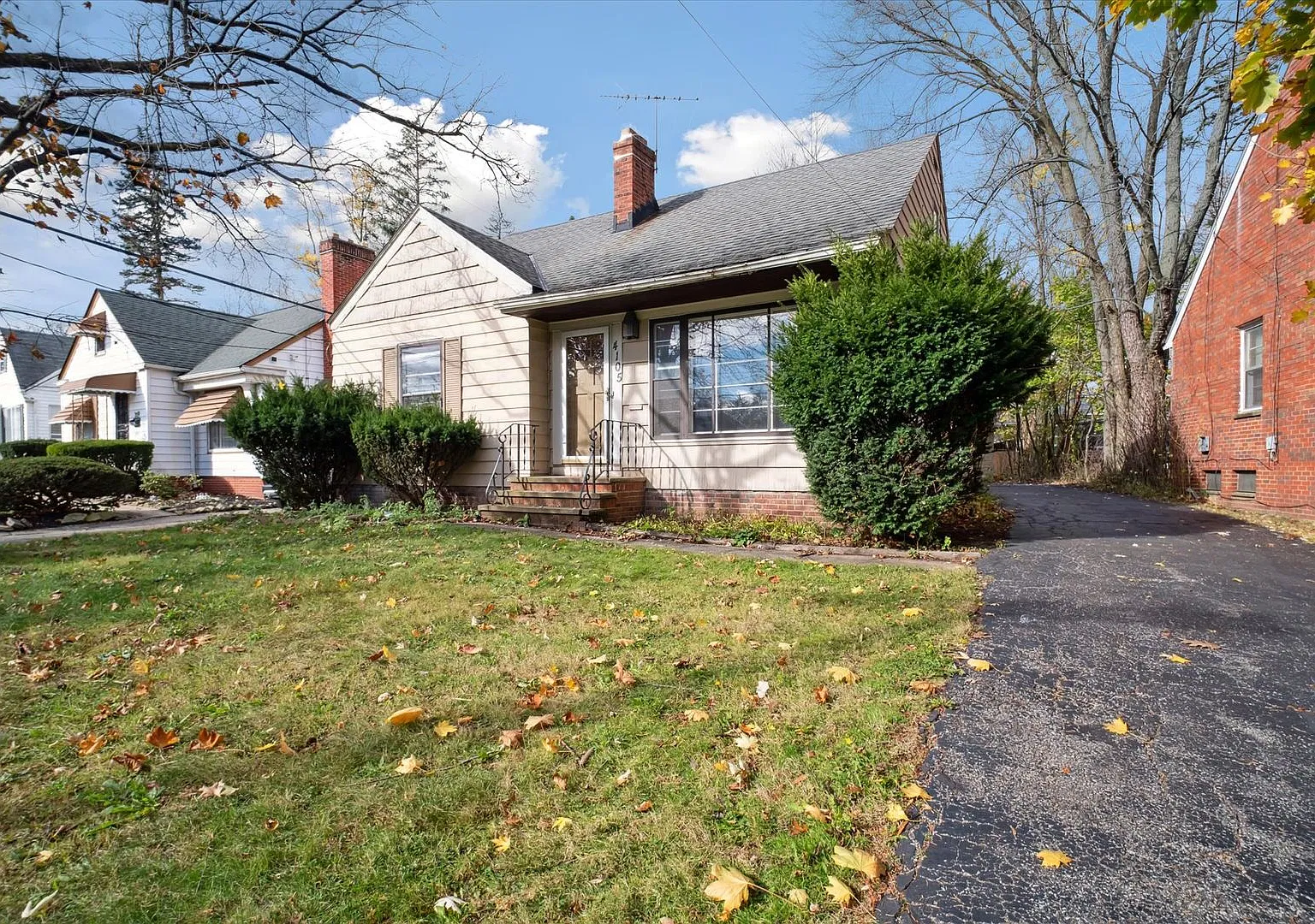 4105 Bluestone Rd — Photo 2
