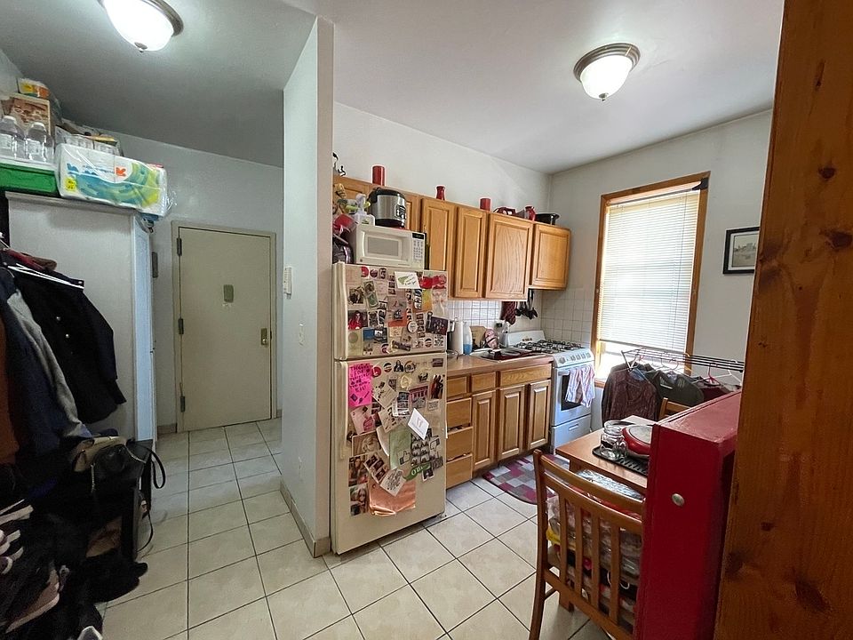1st image of 24-21 29th St #3R