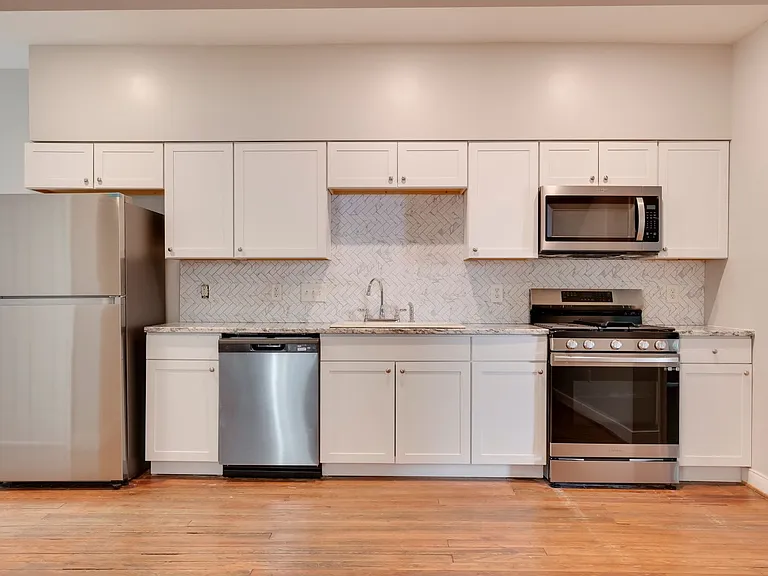 2627 W. Cary St. — Photo 3