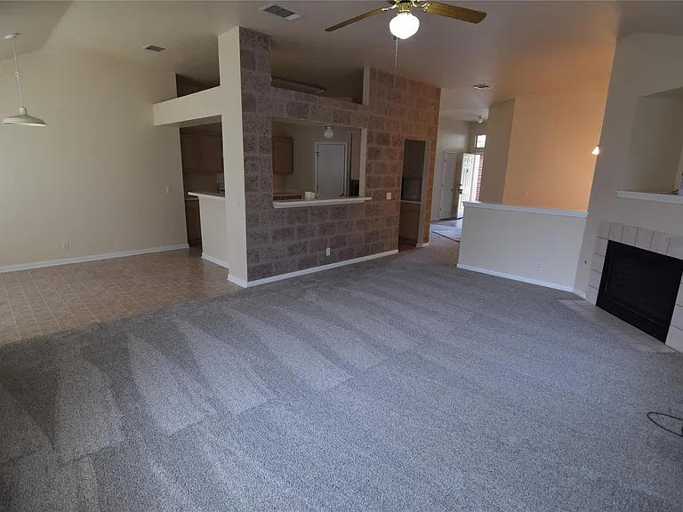 380 Zebra Dr — Photo 4