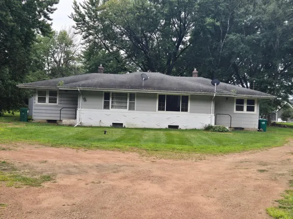 24945 Smithtown Rd, Shorewood, MN 55331