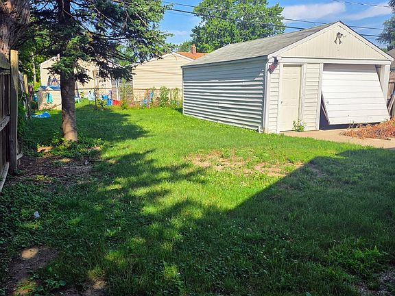 3rd image of 3892 18th St