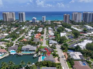 1180 Singer Dr, Riviera Beach, FL 33404