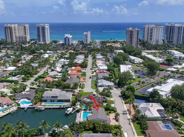1180 Singer Dr, Riviera Beach, FL 33404