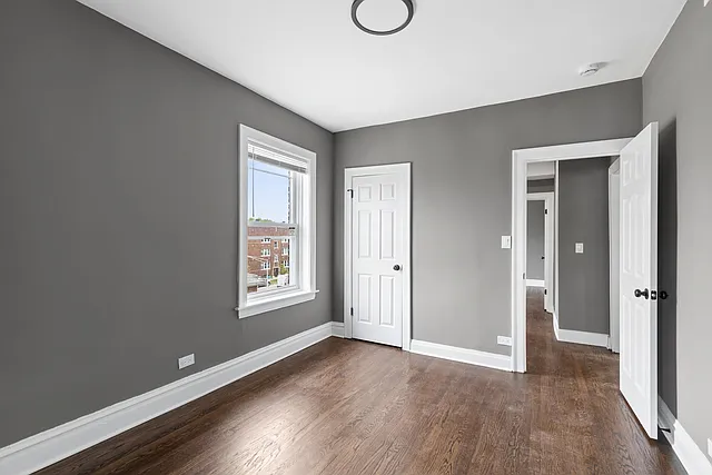 8210 S Marshfield Ave #2 — Photo 5
