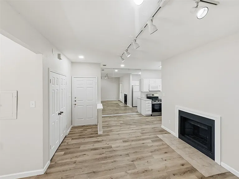 7126 Holly Hill Dr #210 — Photo 6