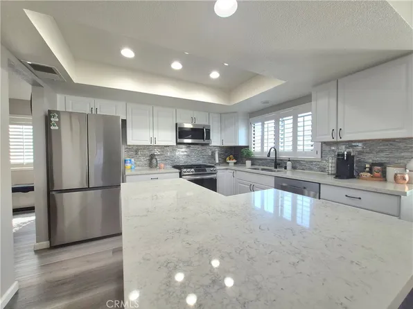 12396 Emeraldstone Dr, Victorville, CA 92392