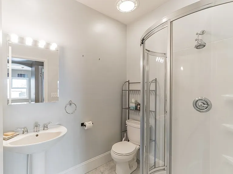 29 Vinton St #7 — Photo 9