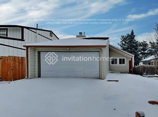 801 S Rifle Way, Aurora, CO 80017