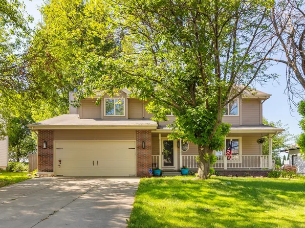 1113 Creighton Rd, Papillion, NE 68046