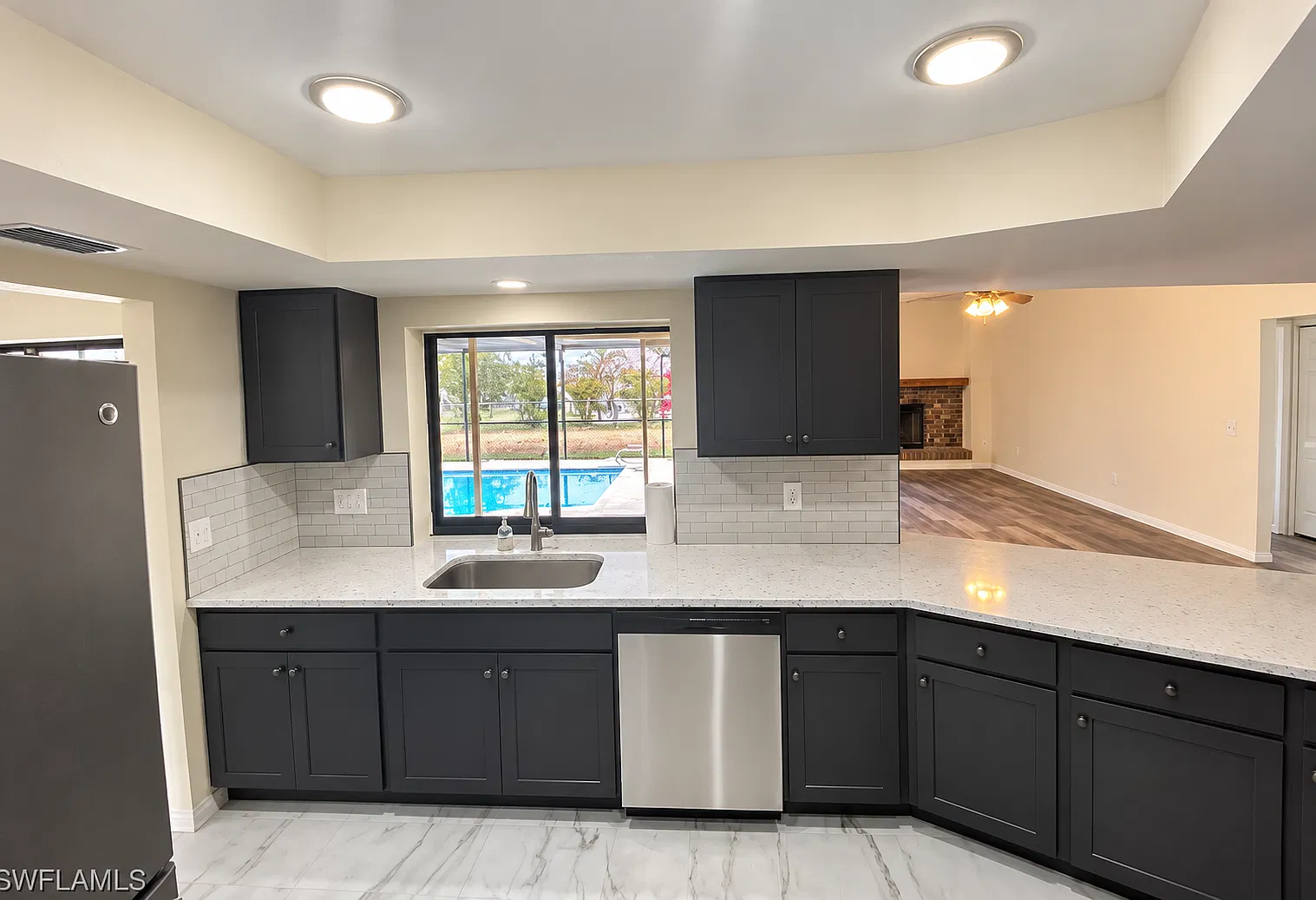 3 bed, 1840 sqft, $2,150 — Photo 3