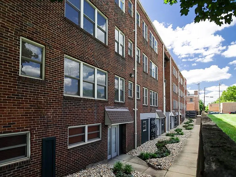 Madison Apartments — Photo 16