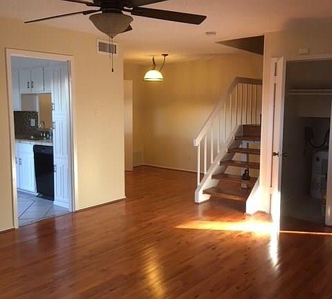 4th image of 333 Melrose Dr APT 14C