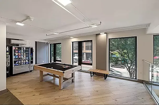 Rented by REAL New York | media 28