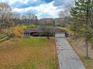 8S350 Palomino Dr, Naperville, IL 60540