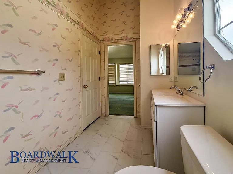 5677 S Esprit Dr — Photo 17