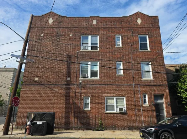 42 Hutton St APT 4, Jersey City, NJ 07307